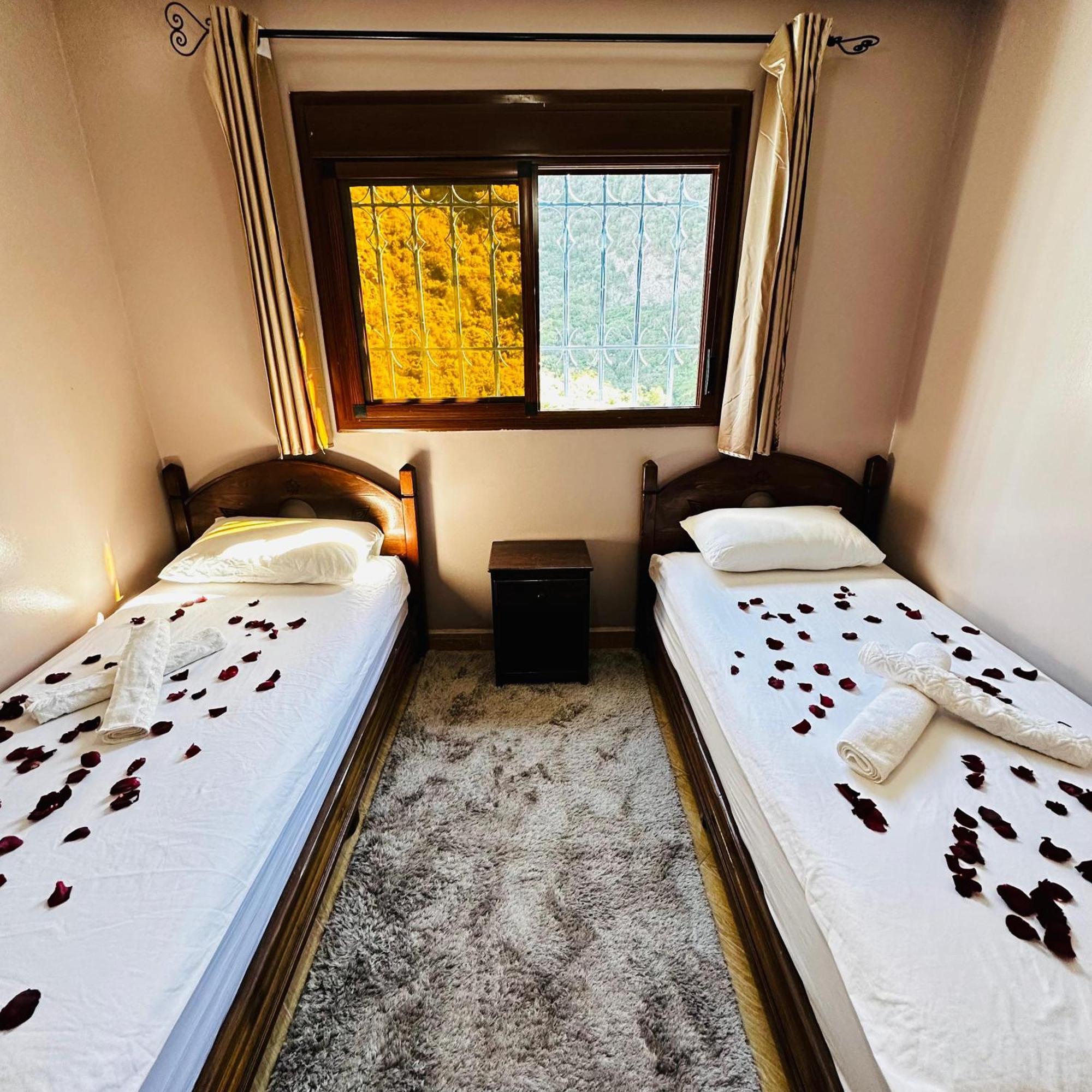 Hotel Nabil Akchour Экстерьер фото
